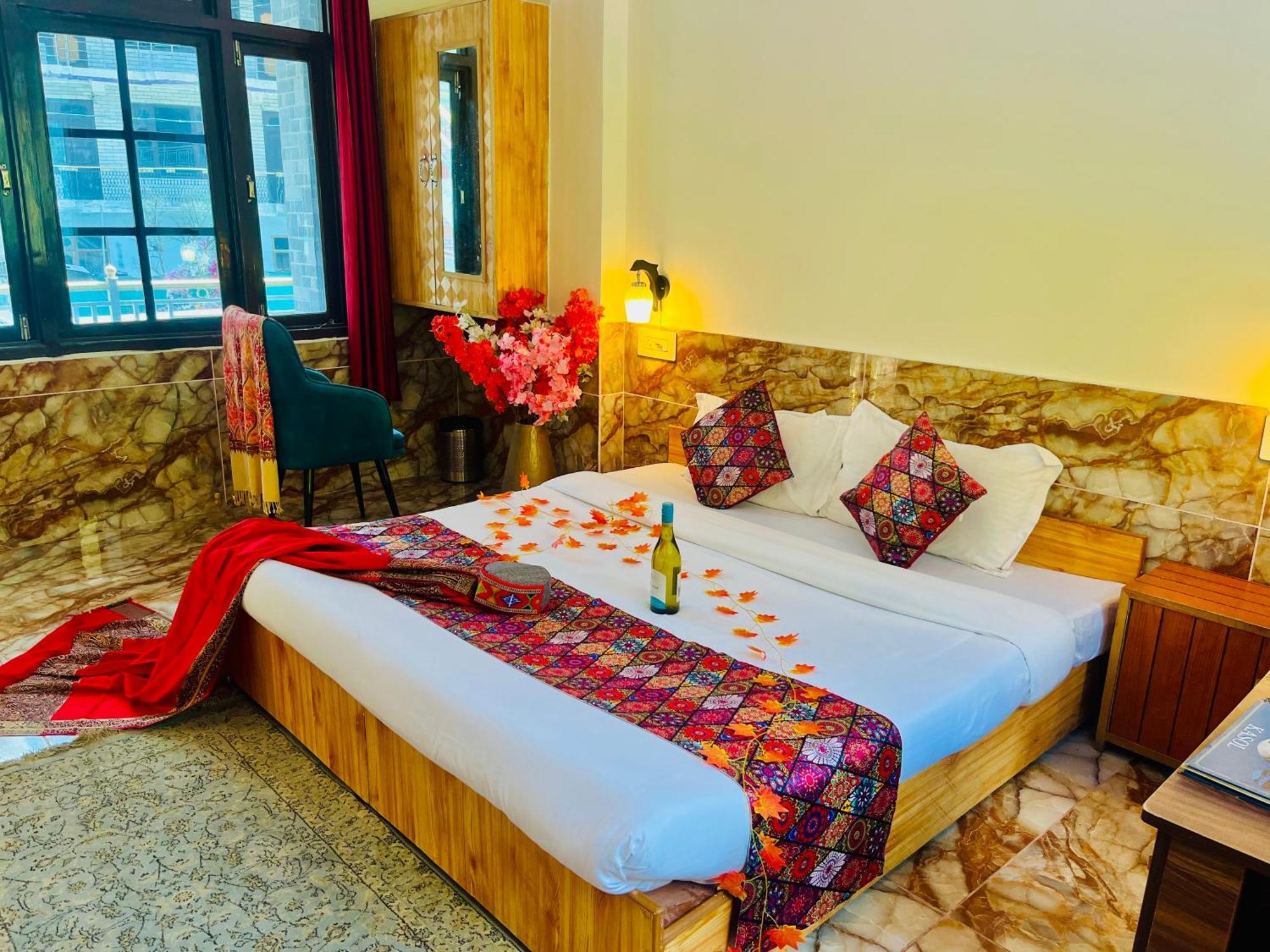 Hotel Brownie River View Kasol Exterior photo